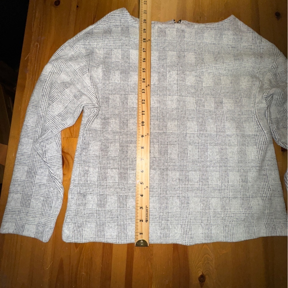 H&M sweater - Picture 3 of 7